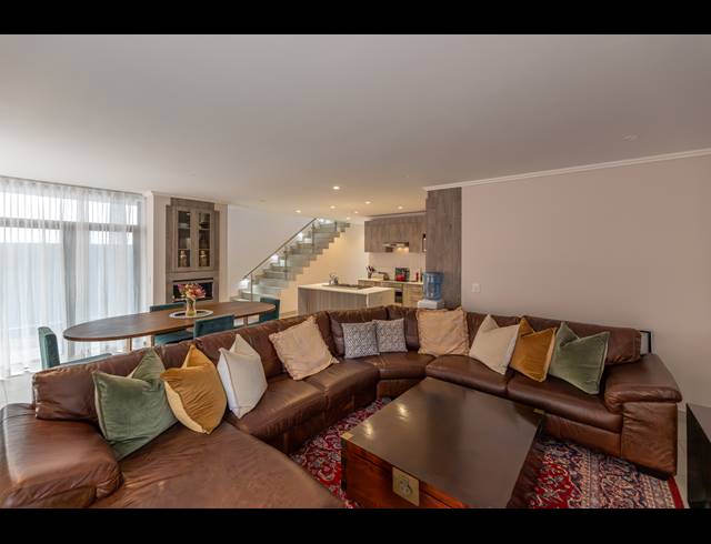 4 BEDROOM HOUSE FOR SALE IN BRYANSTON